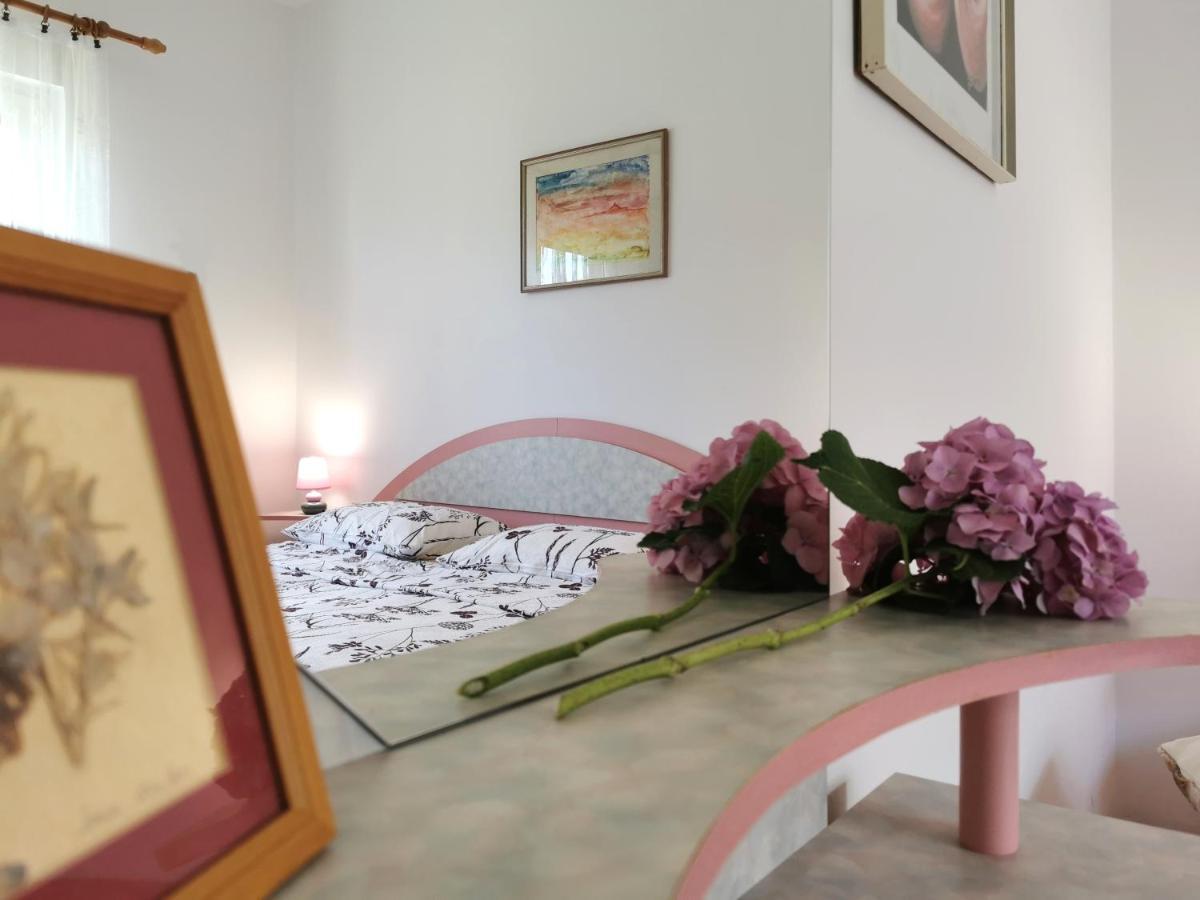 App & Room Le Palme Umago Esterno foto