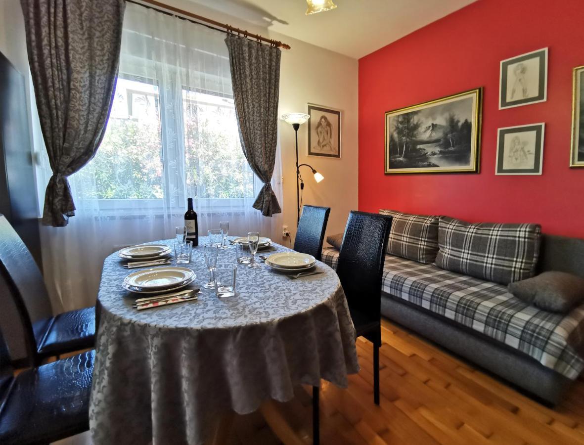App & Room Le Palme Umago Esterno foto