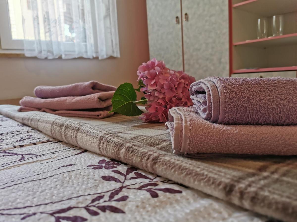 App & Room Le Palme Umago Esterno foto