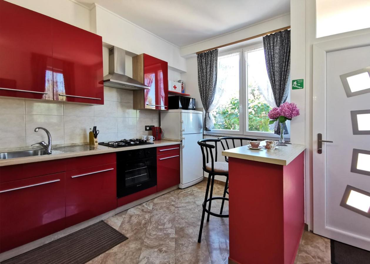 App & Room Le Palme Umago Esterno foto
