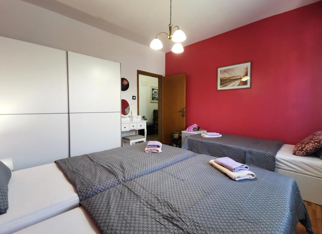 App & Room Le Palme Umago Esterno foto