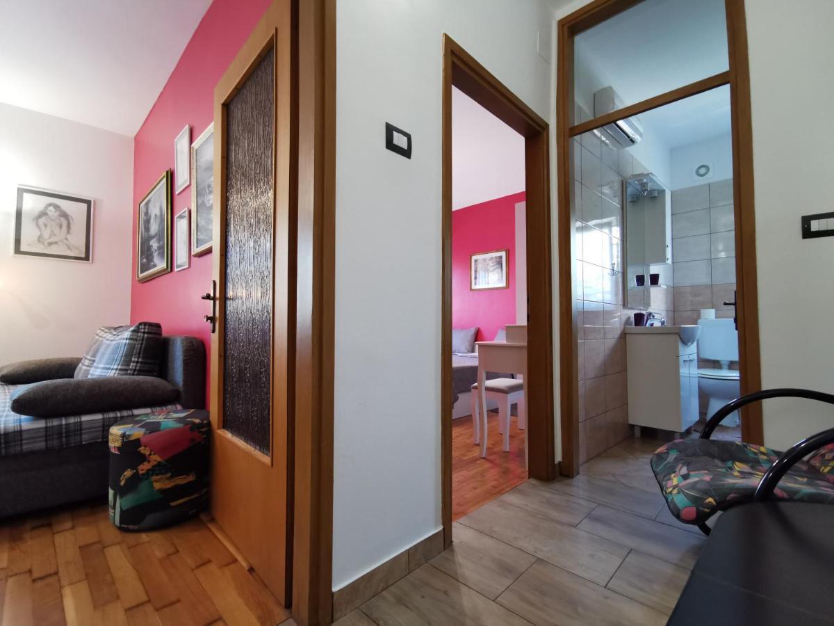 App & Room Le Palme Umago Esterno foto